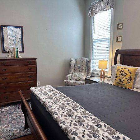 G4 King Bed Central Location Museums Free Parking Richmond Exterior photo